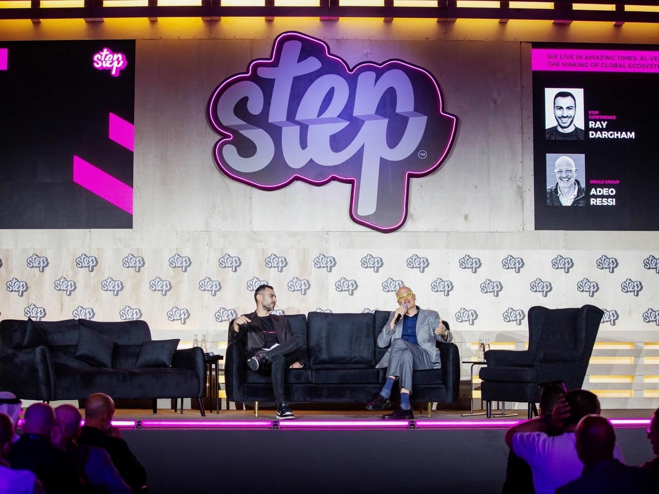 Keynote under the Step mark